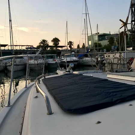 Ботель Yacht Experience Barcelona