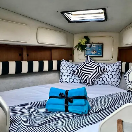 Ботель Yacht Experience Barcelona Сан-Адриан-де-Бесос