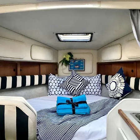 Ботель Yacht Experience Barcelona