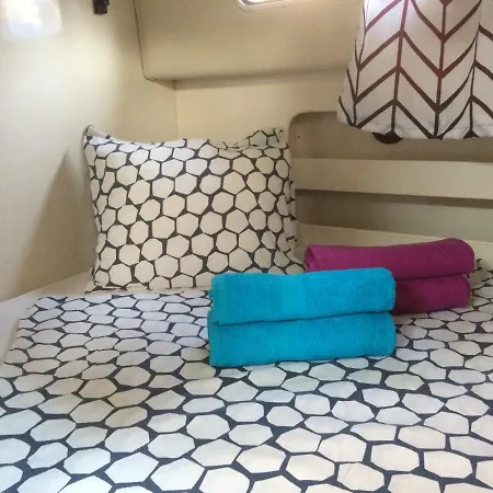 Úszó hotel Yacht Experience Barcelona *