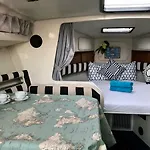 بوتيل Yacht Experience Barcelona